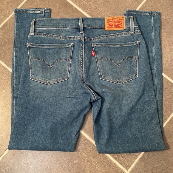 Levi’s 710 Super Skinny Jeans size 27. Light wash - Picture 3 of 8